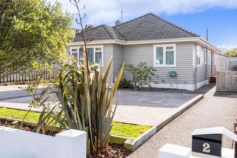 Photo of property in 2 Lyndhurst Road, Tawa, Wellington, 5028