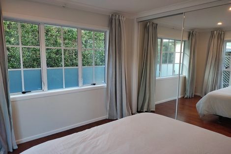 Photo of property in 28 Ocean View Road, Northcote, Auckland, 0627