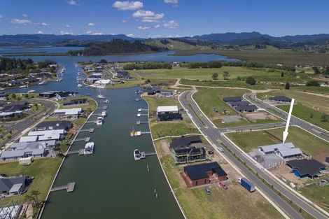 Photo of property in 22 Awatea Drive, Whitianga, 3510