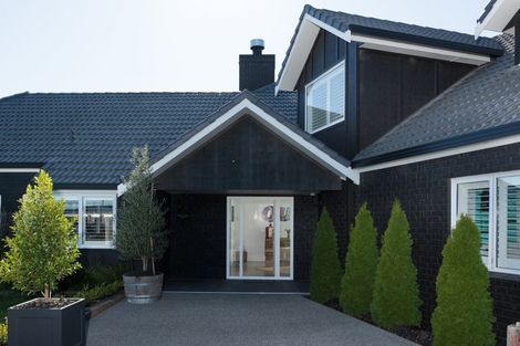 Photo of property in 28 Hanlow Place, Pyes Pa, Tauranga, 3112