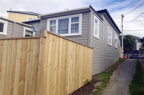 Photo of property in 2 Luxford Street, Berhampore, Wellington, 6023