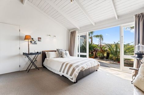 Photo of property in 465 Leigh Road, Whangateau, 0985