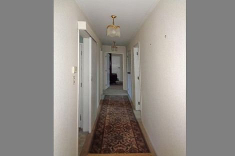 Photo of property in 2/125 Glenmore Road, Sunnyhills, Auckland, 2010