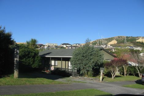 Photo of property in 4 Seagull Place, Whitby, Porirua, 5024
