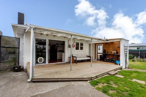 Photo of property in 38 Queen Street, Dannevirke, 4930