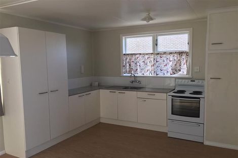 Photo of property in 1/47 Luckens Road, West Harbour, Auckland, 0618