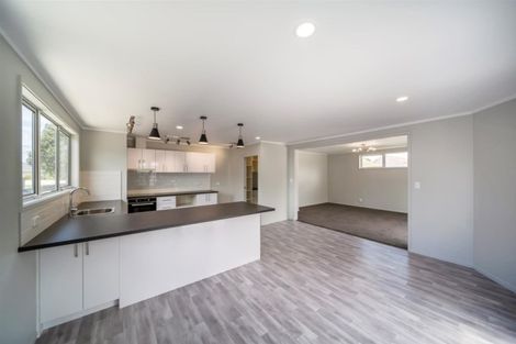 Photo of property in 306 South Road, Hawera, 4610