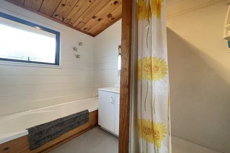 Photo of property in 15a Cambric Place, Botany Downs, Auckland, 2010