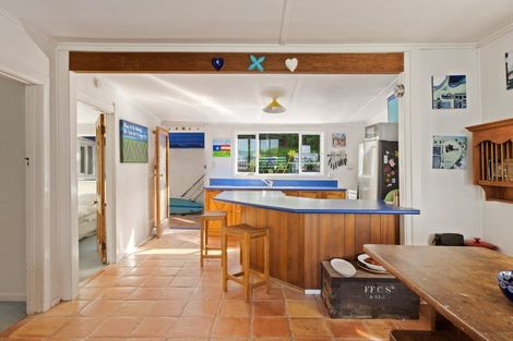 Photo of property in 14 Makorori Beach Road, Makorori, Gisborne, 4073
