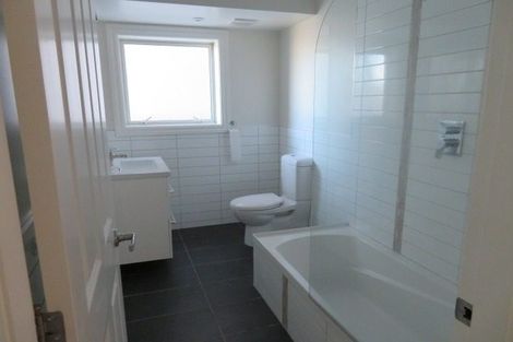 Photo of property in 2/231 The Terrace, Wellington Central, Wellington, 6011