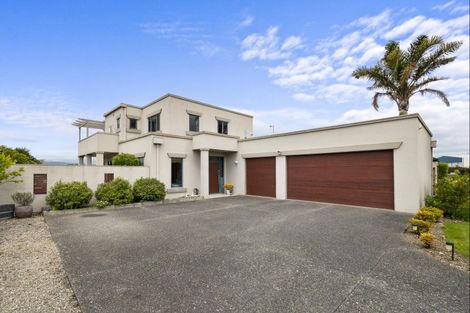Photo of property in 55 Royal Oak Drive, Kelvin Grove, Palmerston North, 4414