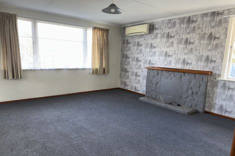 Photo of property in 5 Waterloo Crescent, Hokowhitu, Palmerston North, 4410