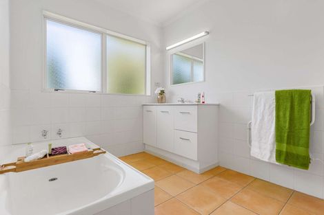 Photo of property in 4 Worcester Drive, Rototuna North, Hamilton, 3210