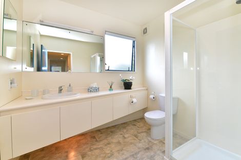 Photo of property in 59 Pacific Parade, Army Bay, Whangaparaoa, 0930