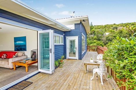 Photo of property in 66 Te Henga Road, Waitakere, Henderson, 0781