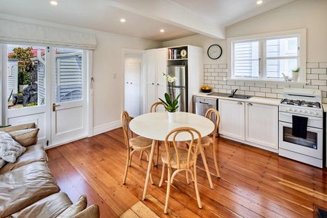 Photo of property in 18 Beach Street, Petone, Lower Hutt, 5012