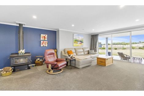 Photo of property in 27 King Street, Pareora, 7912