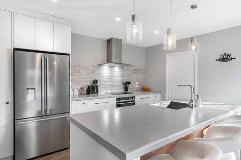 Photo of property in 28 Monarch Drive, Ashhurst, 4810