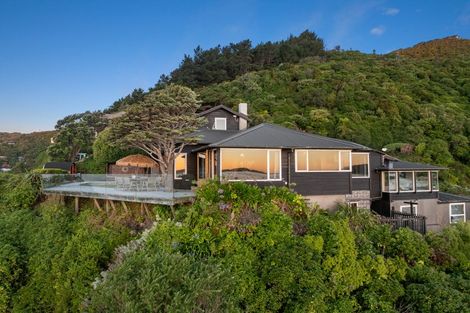 Photo of property in 1 Rangiuru Road, Mahina Bay, Lower Hutt, 5013