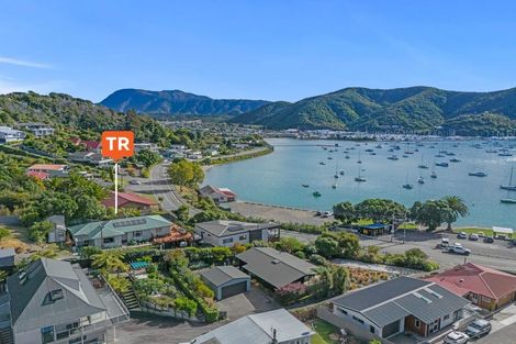 Photo of property in 374a Waikawa Road, Waikawa, Picton, 7220