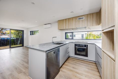 Photo of property in 3 Kaaramuramu Lane, Mangere Bridge, Auckland, 2022