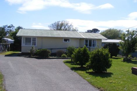 Photo of property in 43 Avenue Road, Foxton, 4814