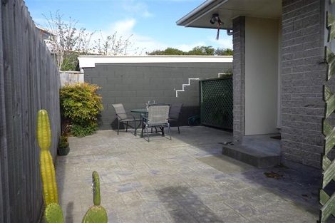 Photo of property in 2/44 Lochee Road, Upper Riccarton, Christchurch, 8041