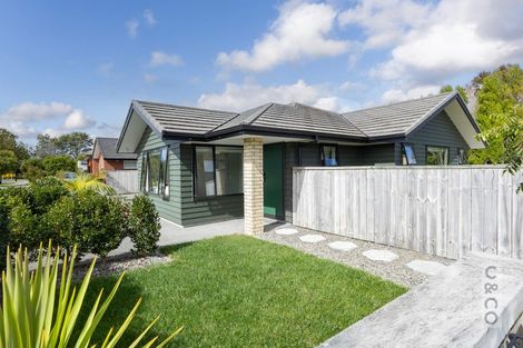 Photo of property in 28 Leebank Crescent, Riverhead, 0820