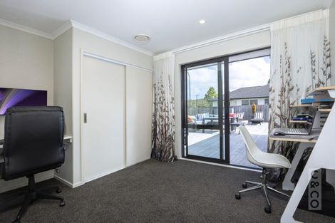 Photo of property in 28 Leebank Crescent, Riverhead, 0820