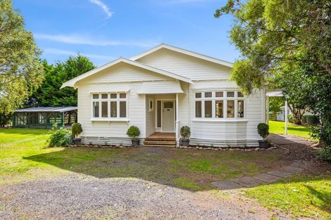 Photo of property in 435 Tararua Road, Levin, 5571