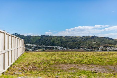 Photo of property in 16a Okupe Grove, Aotea, 5024
