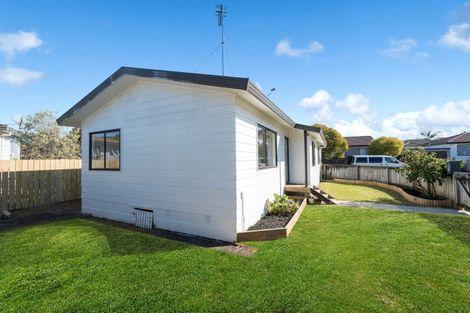 Photo of property in 1/26 Karepo Crescent, Ranui, Auckland, 0612