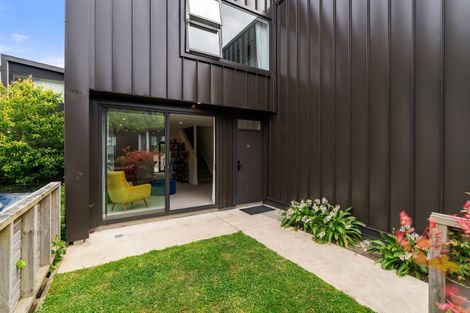 Photo of property in 35 Rua Kai Way, Brooklyn, Wellington, 6021