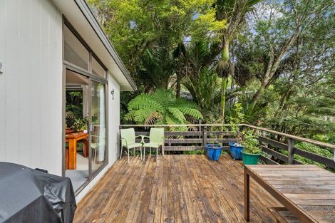 Photo of property in 185 Laingholm Drive, Laingholm, Auckland, 0604