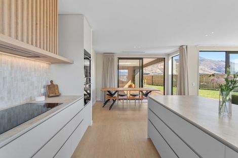 Photo of property in 21 Packer Road, Wanaka, 9382