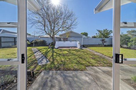 Photo of property in 8 Coates Place, Rangiora, 7400