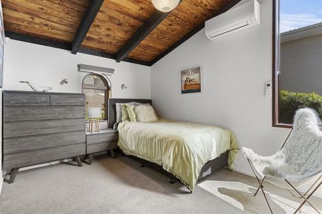 Photo of property in 60 Pacific Parade, Army Bay, Whangaparaoa, 0930