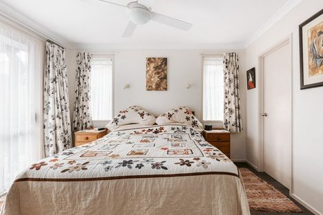 Photo of property in 5 Olive Close, Omokoroa, 3114