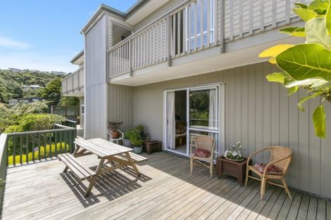 Photo of property in 84 Dowse Drive, Maungaraki, Lower Hutt, 5010