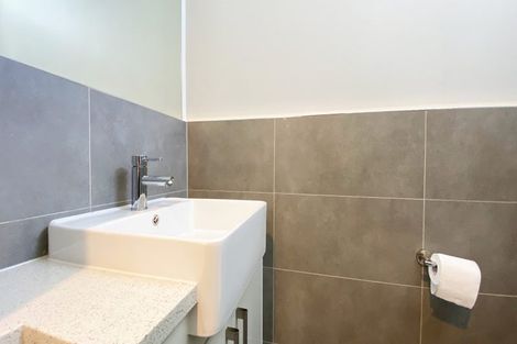 Photo of property in 33 Saint Maroun Rise, The Gardens, Auckland, 2105