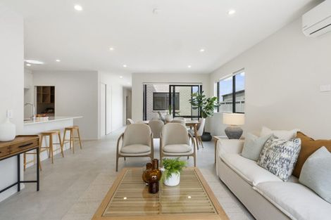 Photo of property in 55 Parkmore Drive, Rosehill, Papakura, 2113