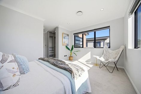 Photo of property in 20 Riroriro Road, Hobsonville, Auckland, 0616
