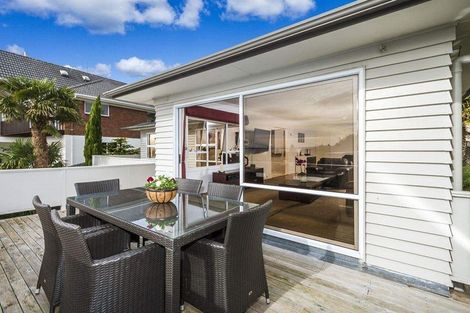 Photo of property in 340 Beach Road, Mairangi Bay, Auckland, 0630