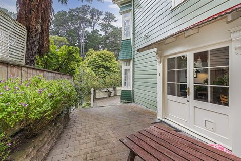 Photo of property in 80 Glenmore Street, Northland, Wellington, 6012