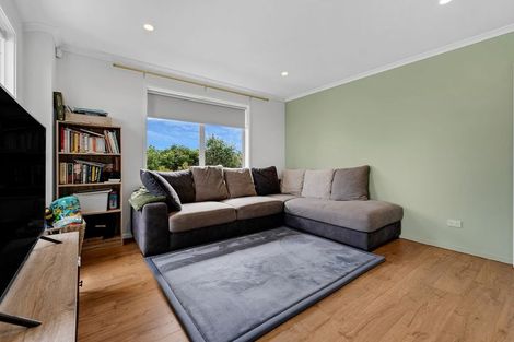 Photo of property in 11 Peet Row, Pokeno, 2471