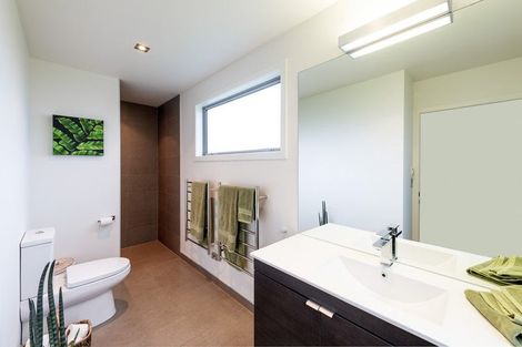 Photo of property in 10 Sunnyside Lane, Wanaka, 9305