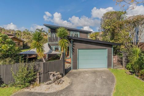 Photo of property in 1025 Beach Road, Torbay, Auckland, 0630
