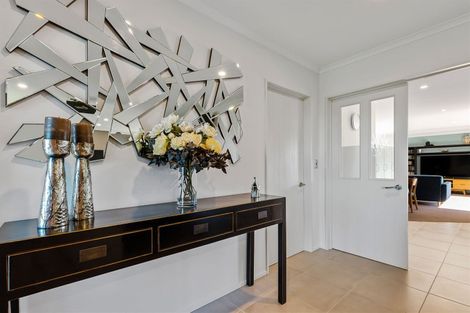 Photo of property in 23 Six Silvers Avenue, Halswell, Christchurch, 8025