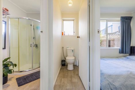 Photo of property in 2/11 Coates Road, Papatoetoe, Auckland, 2025