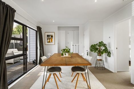 Photo of property in 3/7 Lynngate Place, Hillcrest, Auckland, 0627